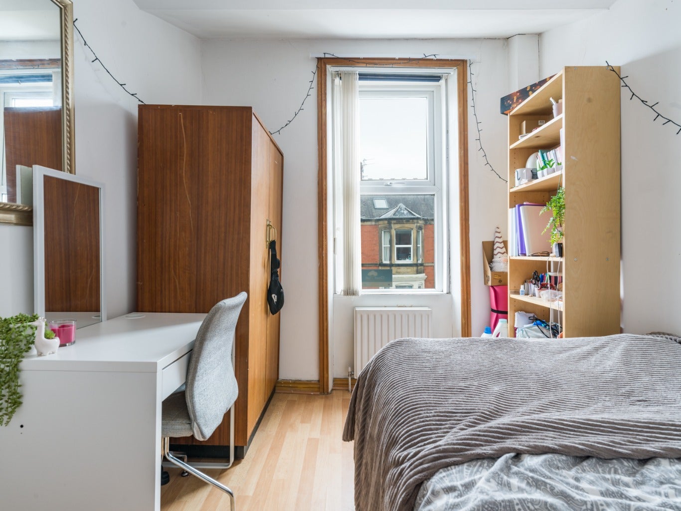 Flat Myrtle Grove in Newcastle upon Tyne