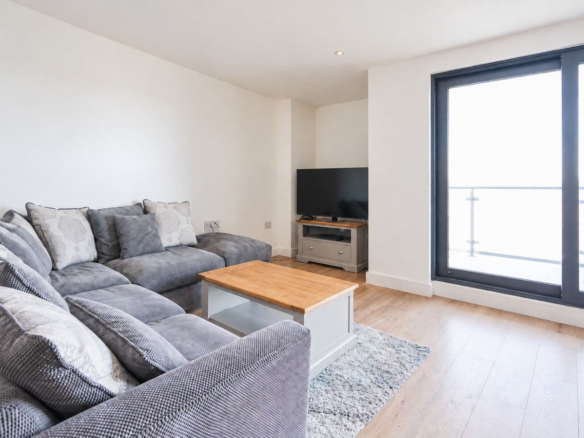 Flat Rotherhithe New Road in Greater London