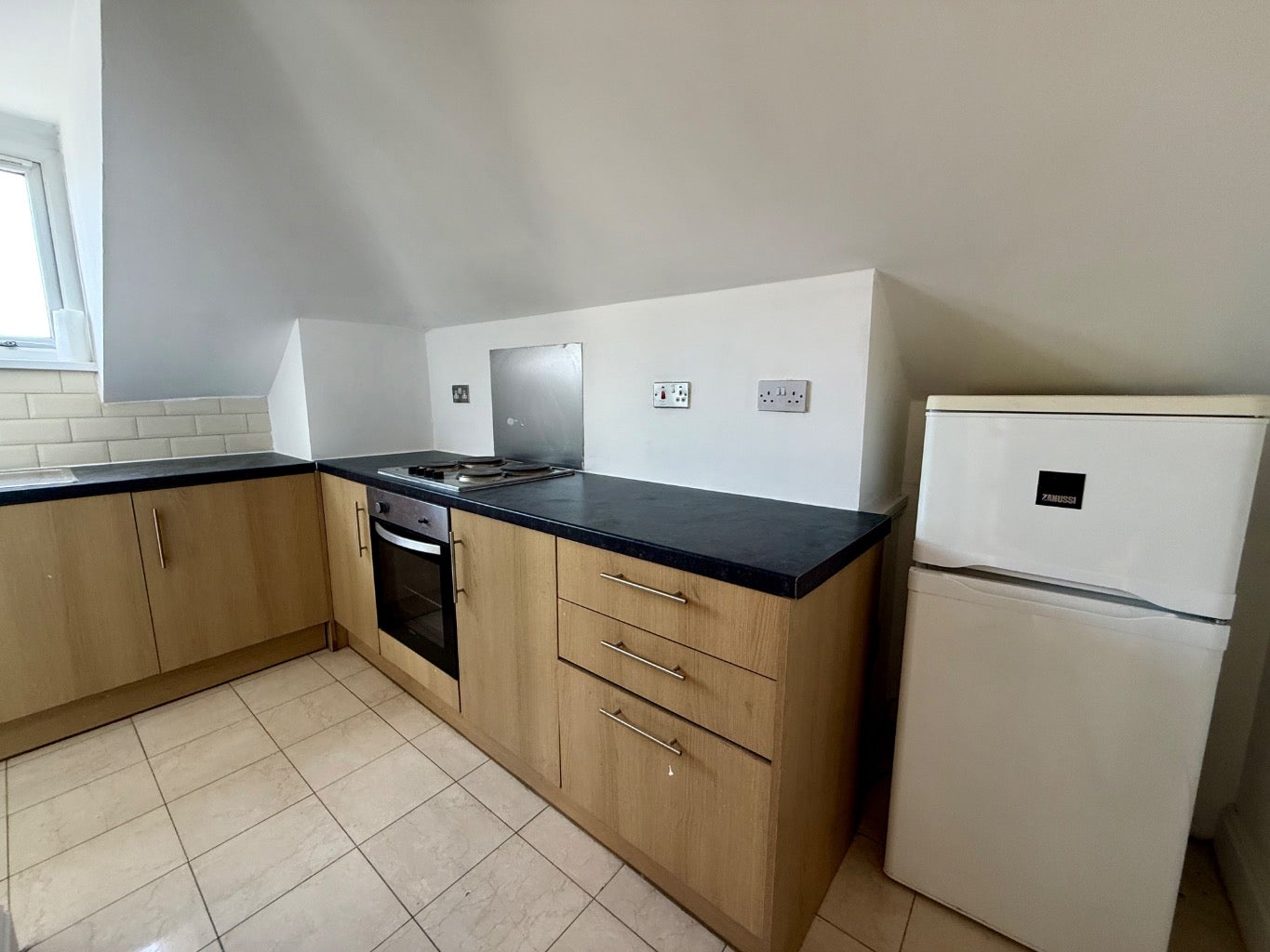 Flat Ealing Road in Greater London