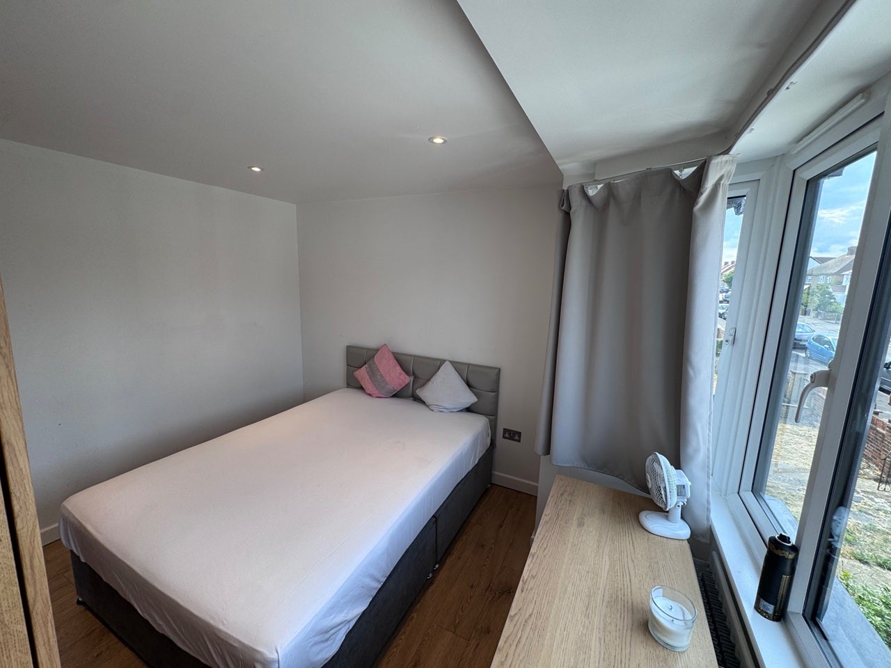 Room Bedford Road in Greater London