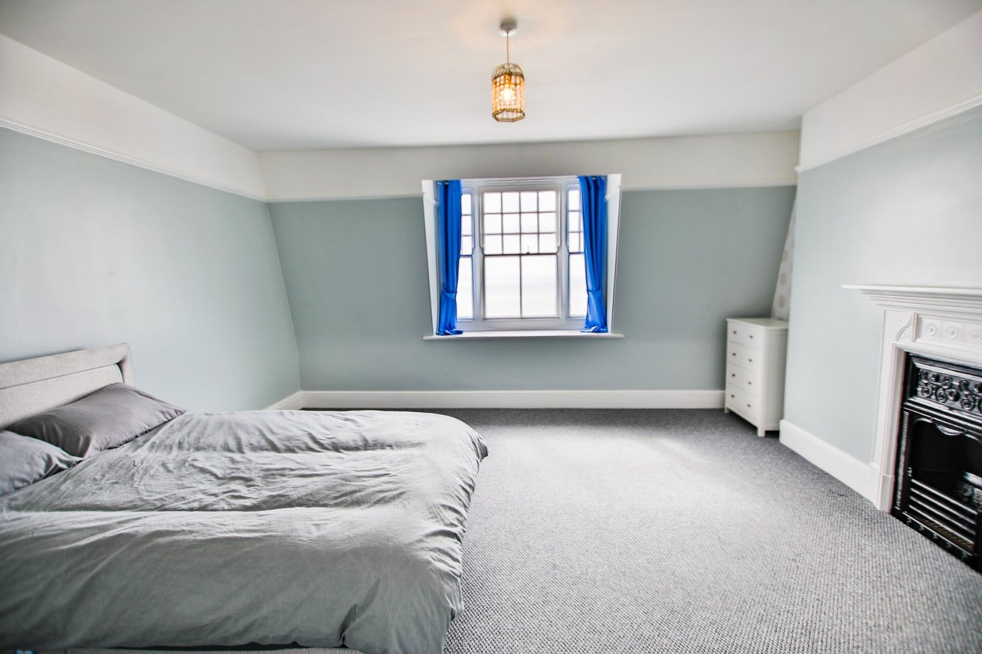 Room White Rock in St Leonards