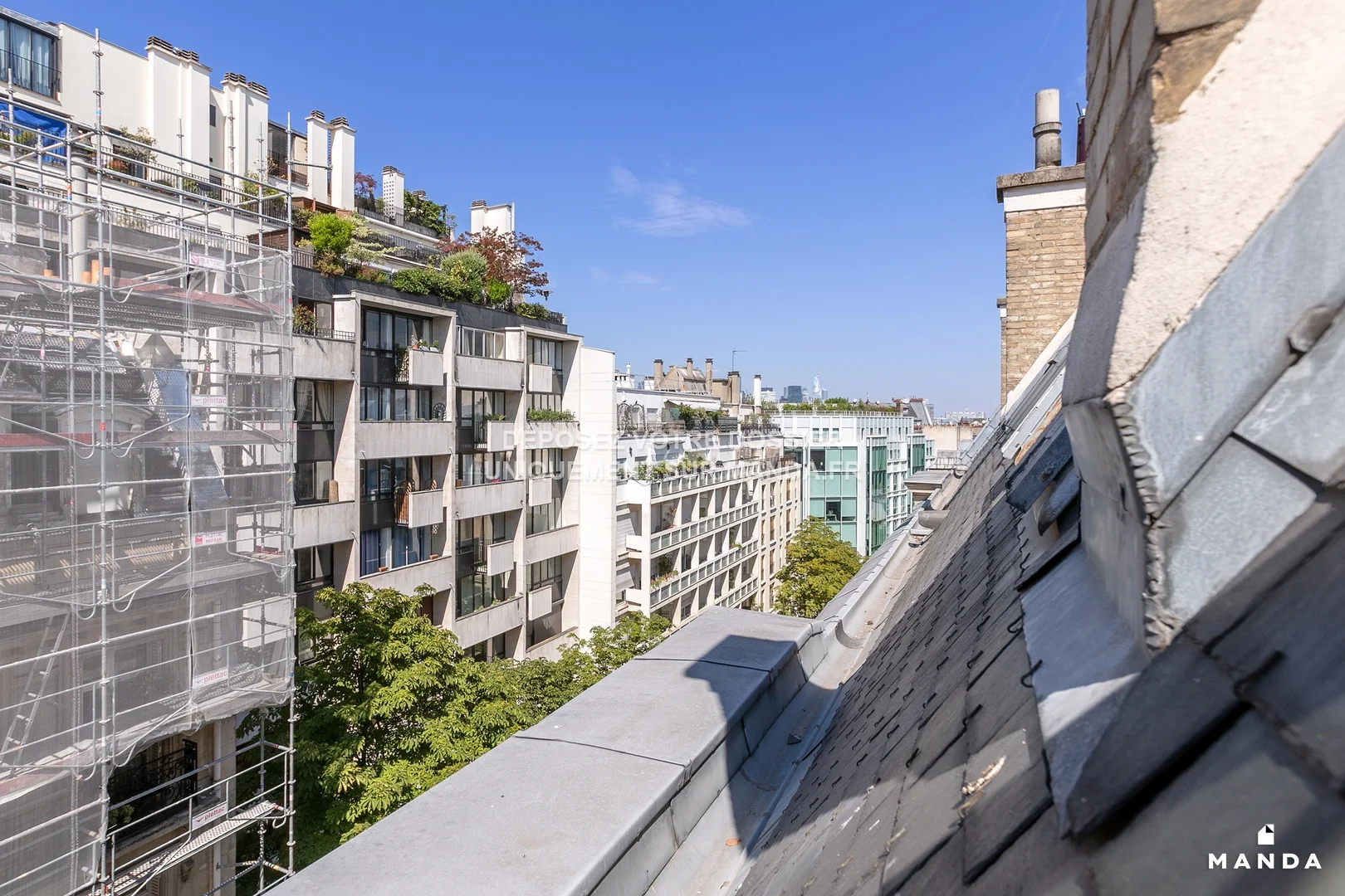 Flat Rue des Belles Feuilles in Paris