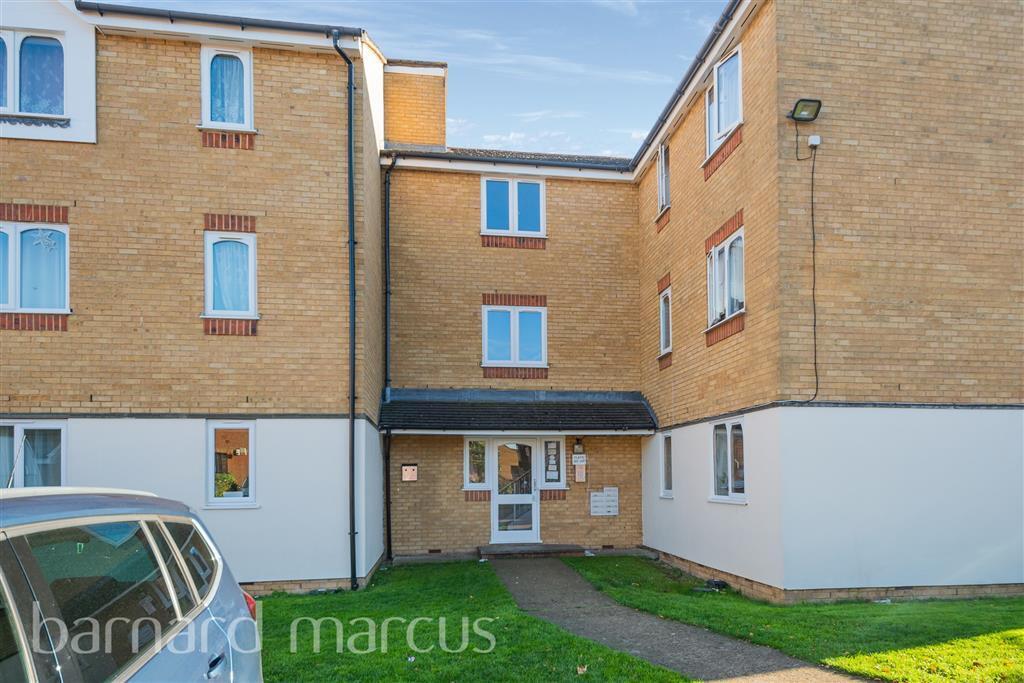 Flat Redford Close in Greater London