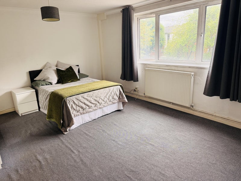 Room Saint Pancras Court in Greater London