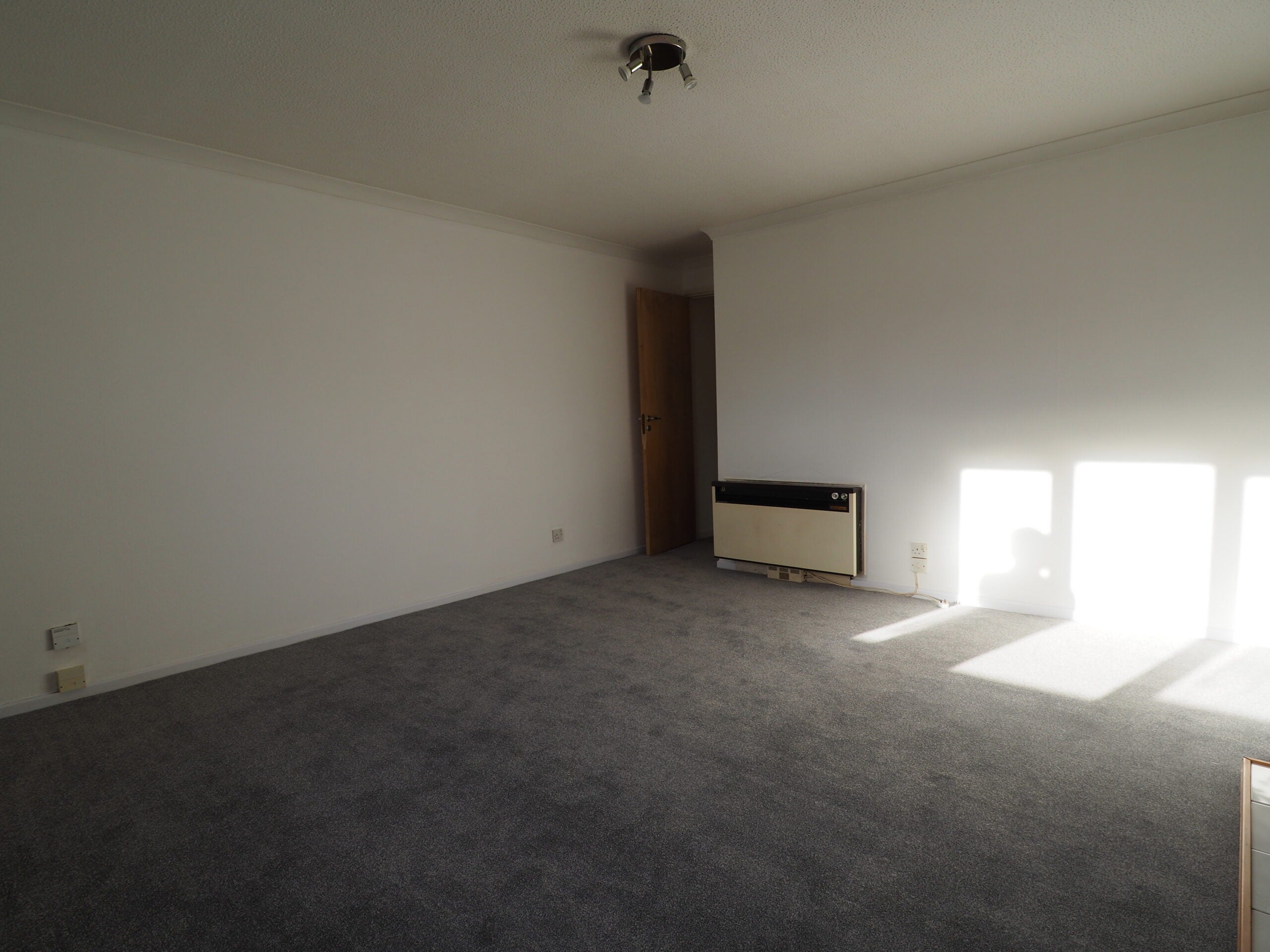 Flat Rednal Mill Drive in Birmingham