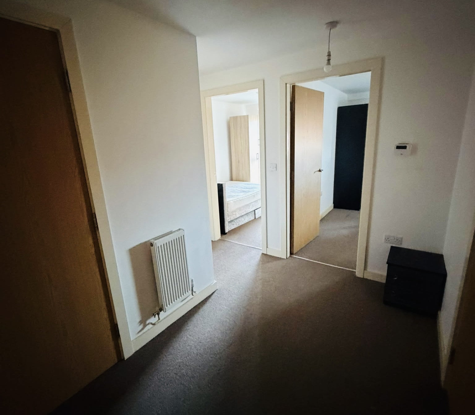 Flat Carriage Close in Hale