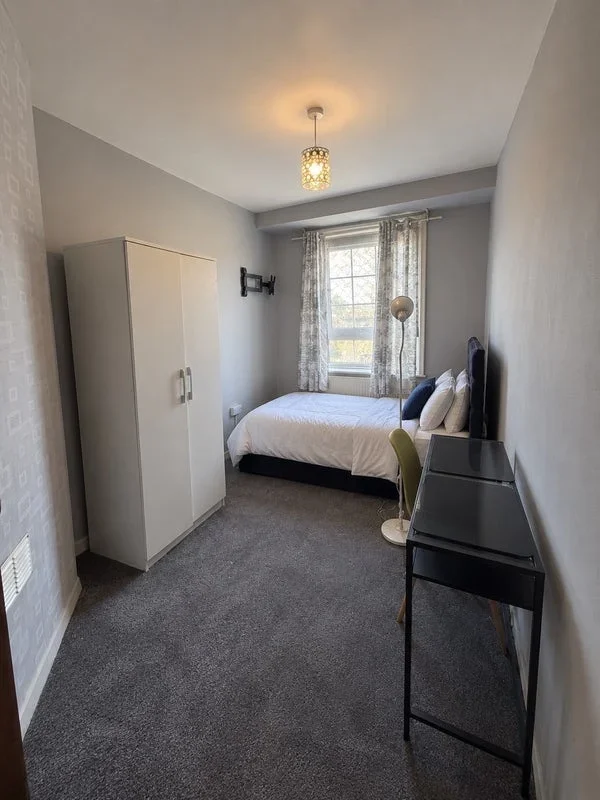 Room Saltwell Street in Greater London