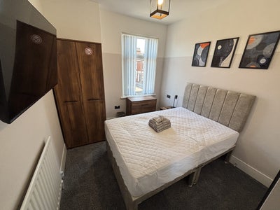 Room Barthomley Road in Stoke-On-Trent