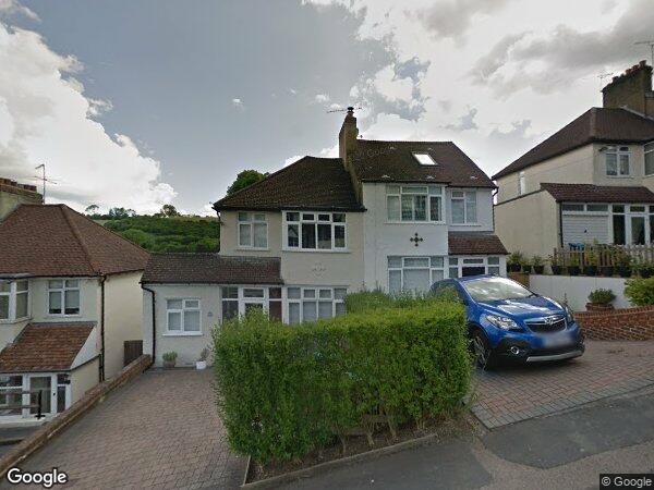 Flat Newstead Rise in Caterham Valley