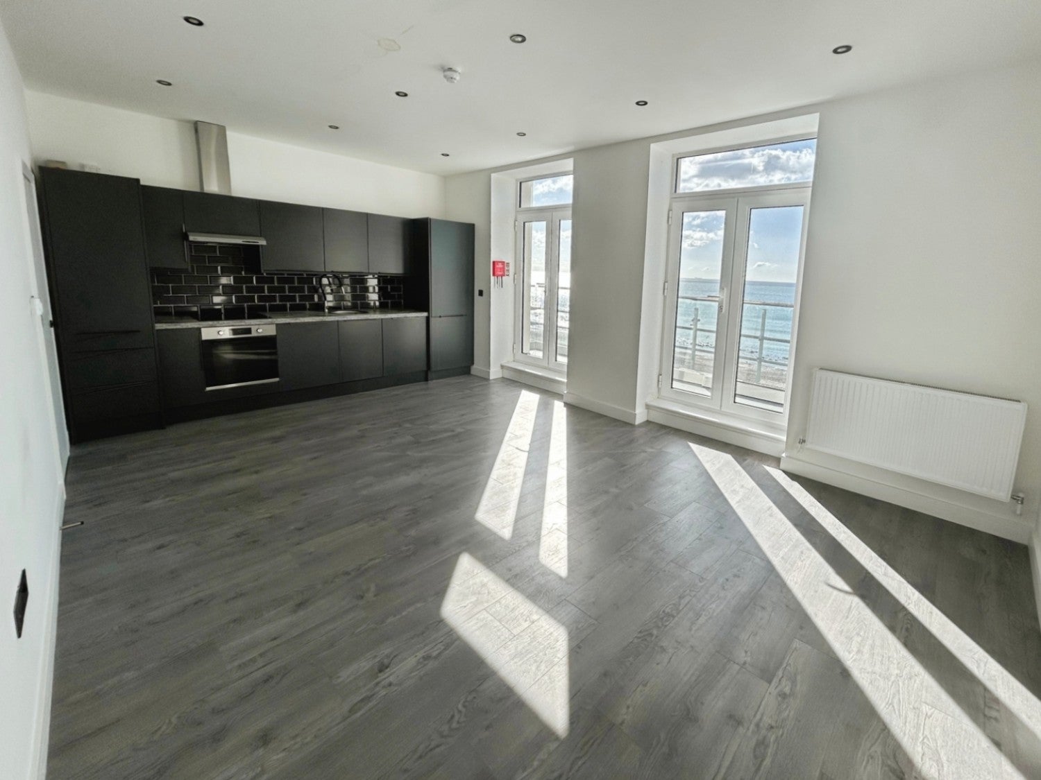 Flat Sandgate Esplanade in Folkestone and Hythe District