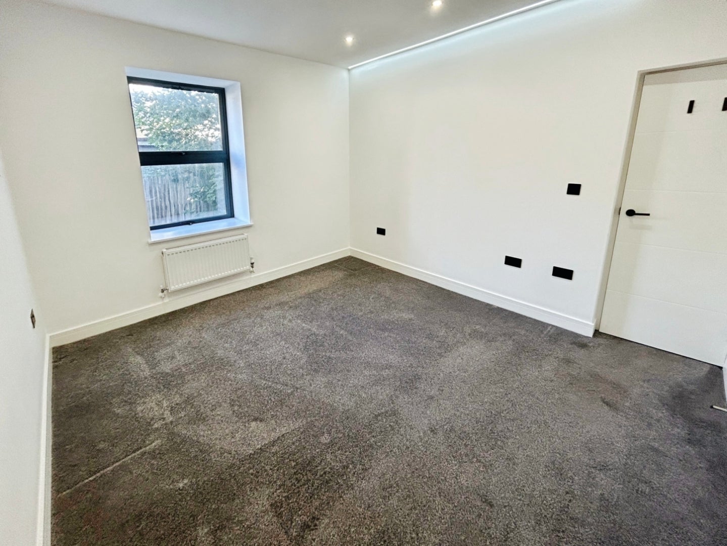 Flat Sandgate Esplanade in Folkestone and Hythe District