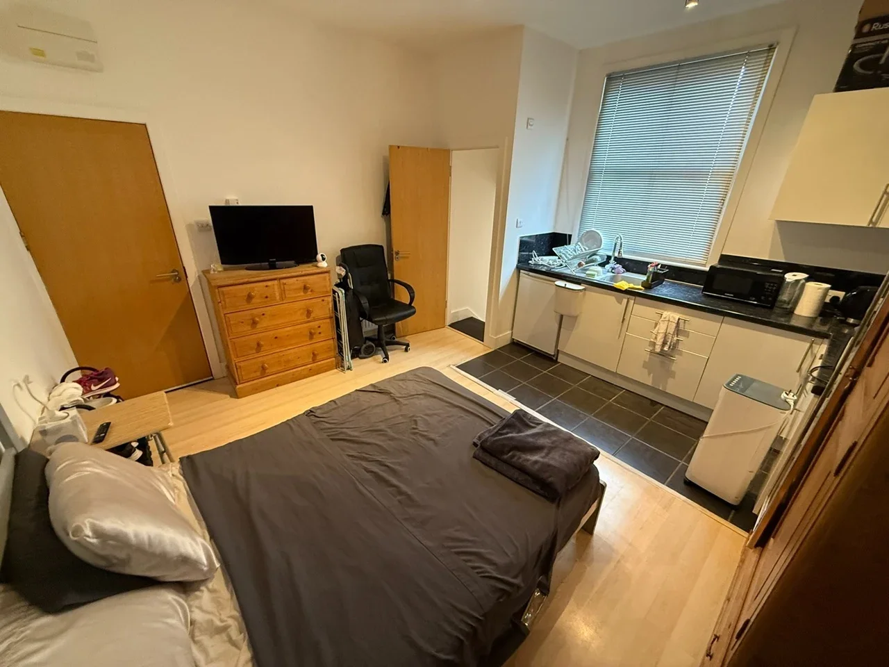 Flat Lady Margaret Road in Greater London