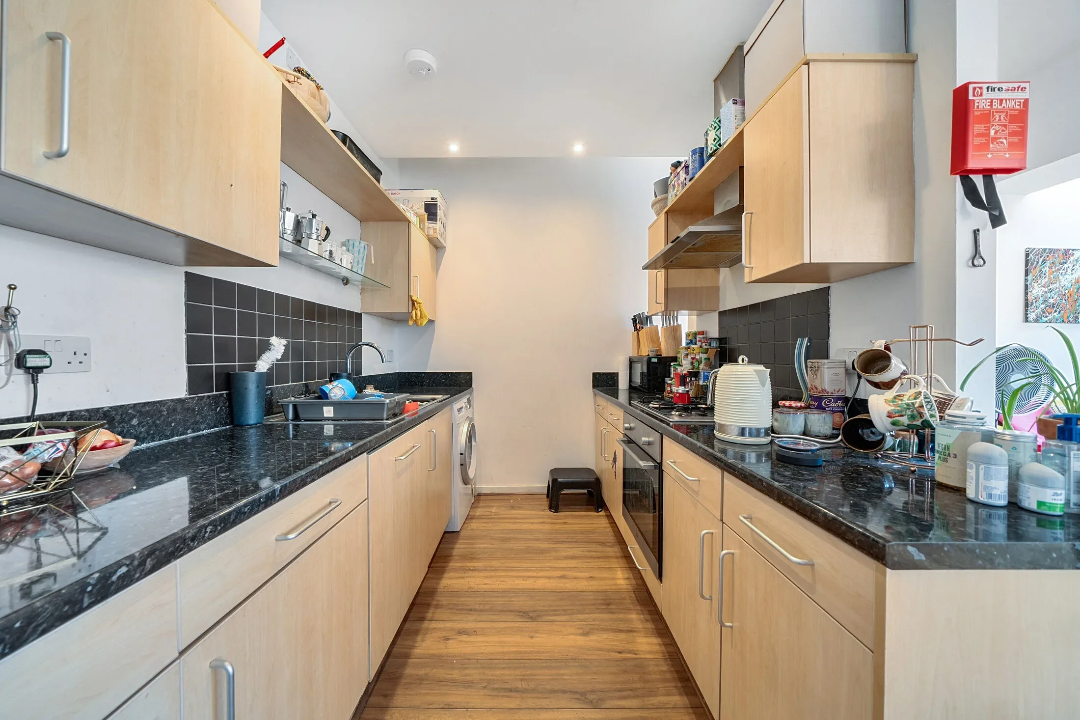 Flat Raymouth Road in Greater London