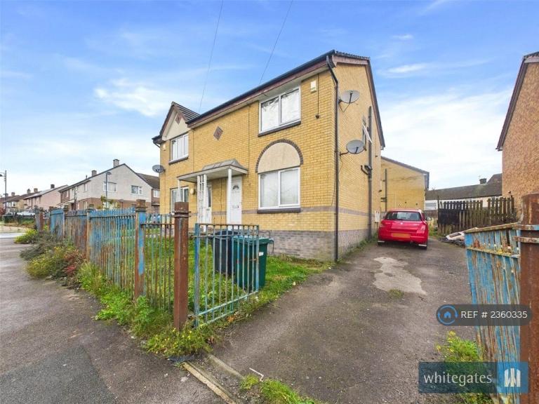 House Eversley Drive in Bradford