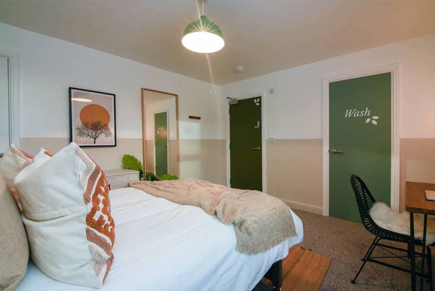 Room High Street in Sandwell