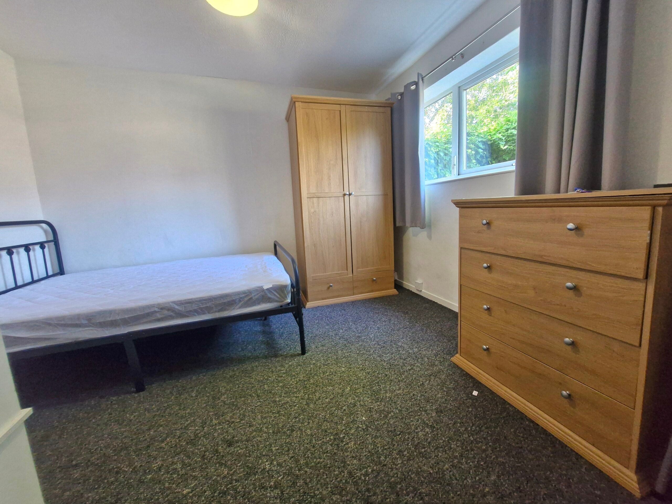 Room Oxclose in Peterborough
