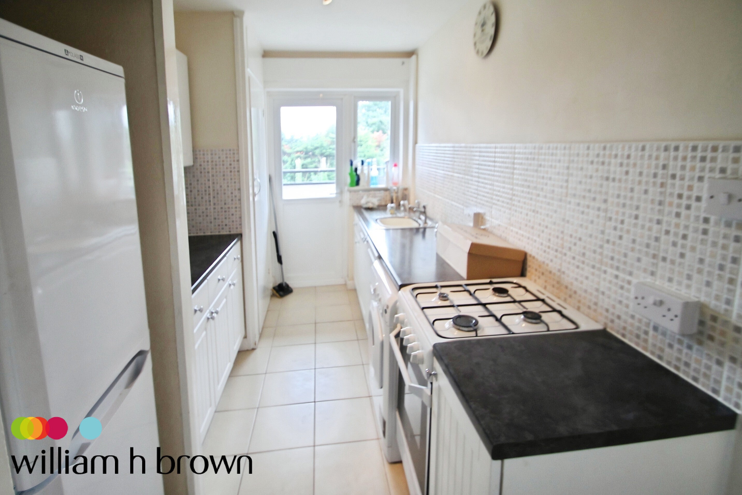 Flat Crammavill Street in Grays