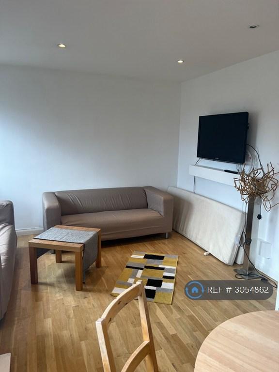 Flat Fenwick Place in Greater London