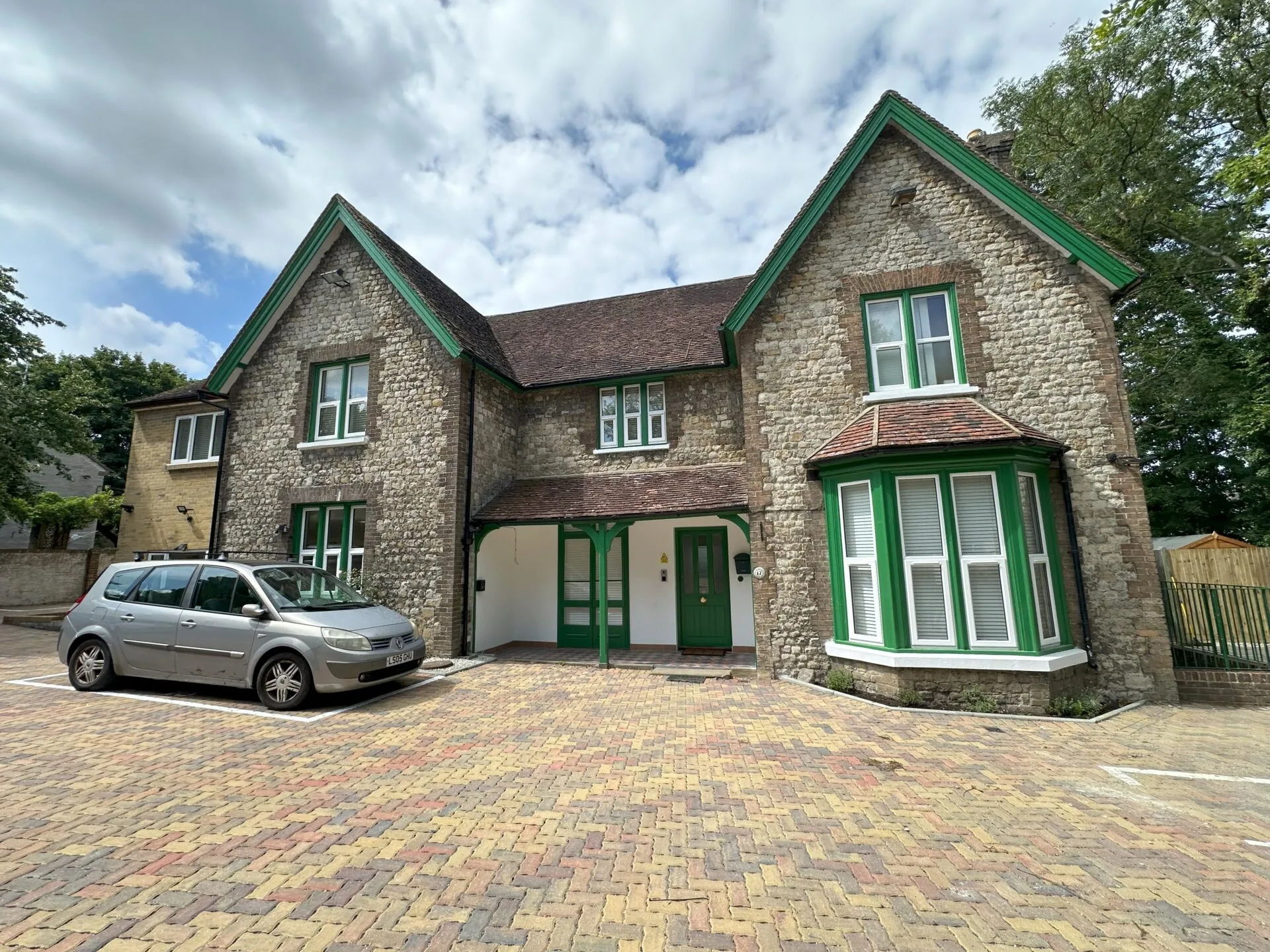 Room Church Road in Maidstone