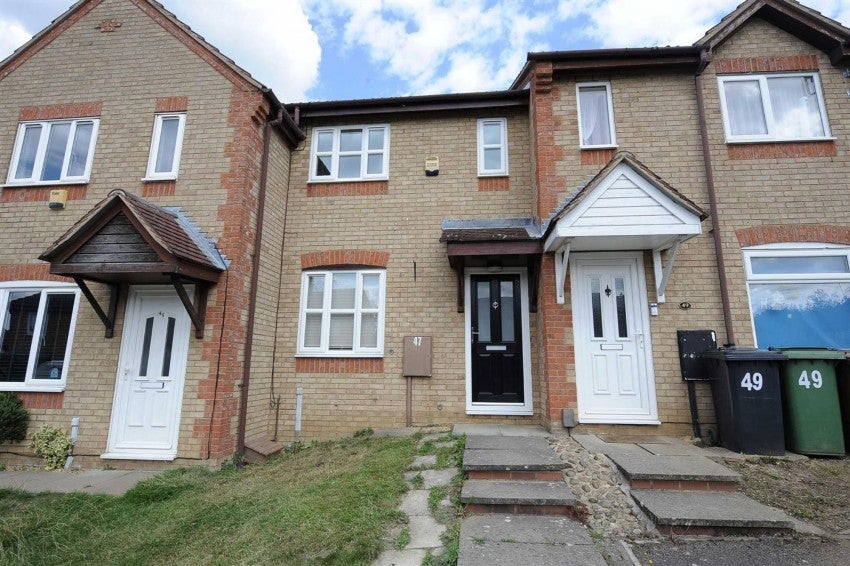 House Elizabeth Close in Wellingborough
