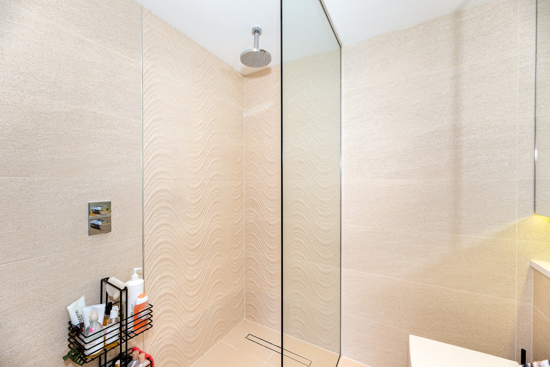 Flat Egerton Gardens in Greater London