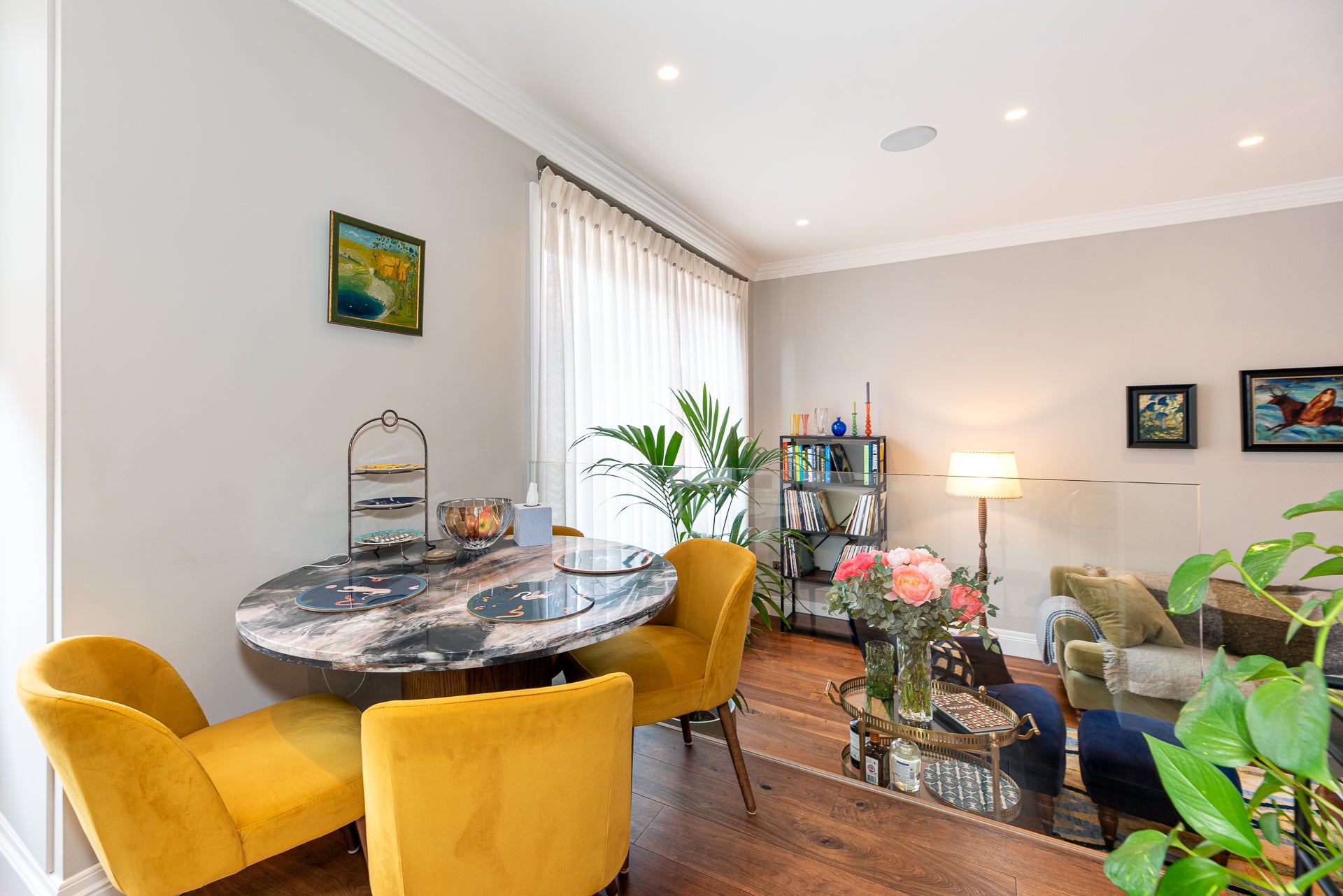 Flat Egerton Gardens in Greater London