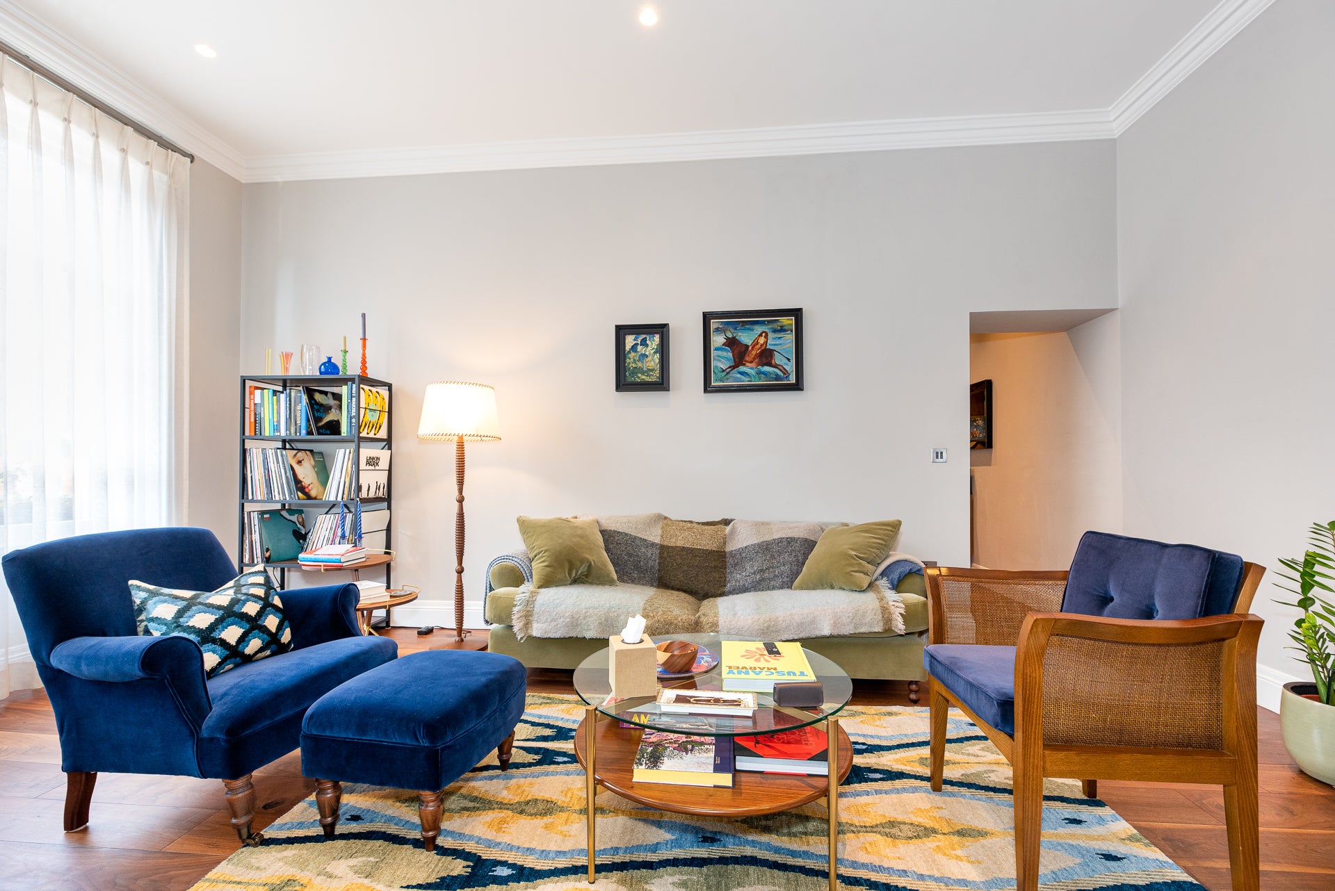 Flat Egerton Gardens in Greater London