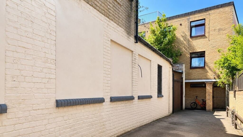 Flat Walworth Road in Greater London