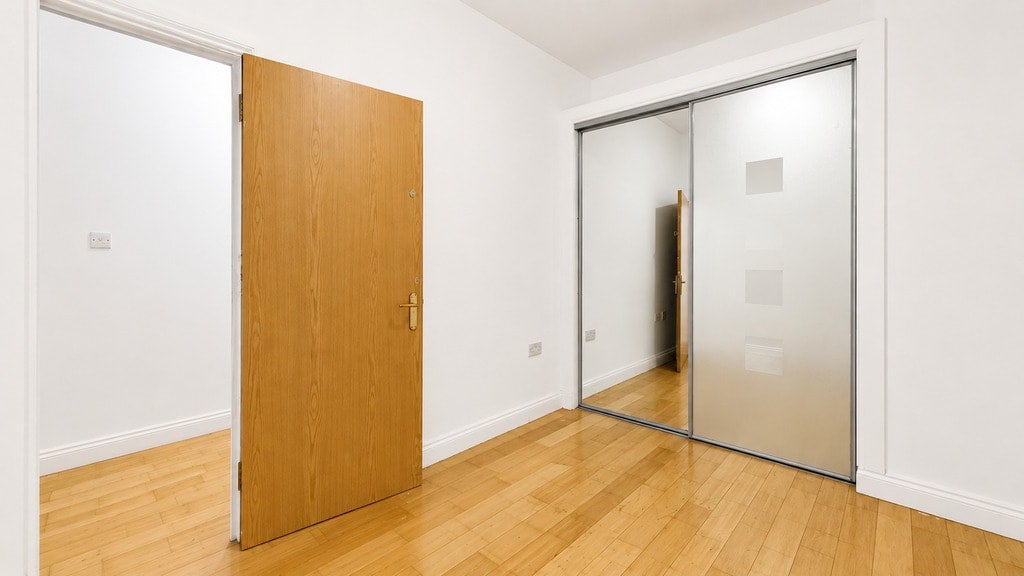 Flat Walworth Road in Greater London