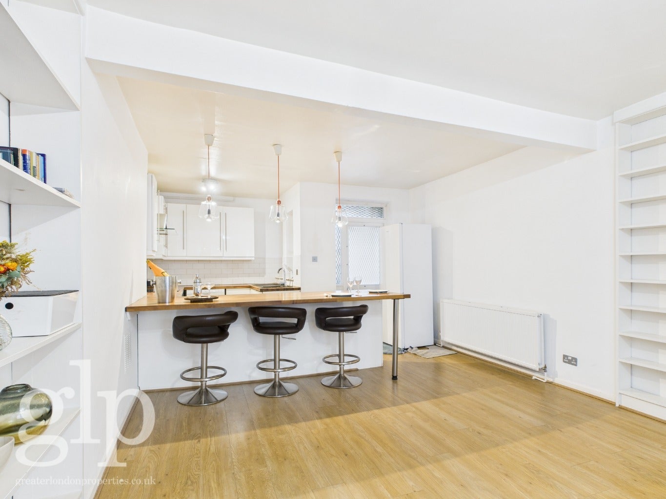 Flat Brewer Street in City of Westminster