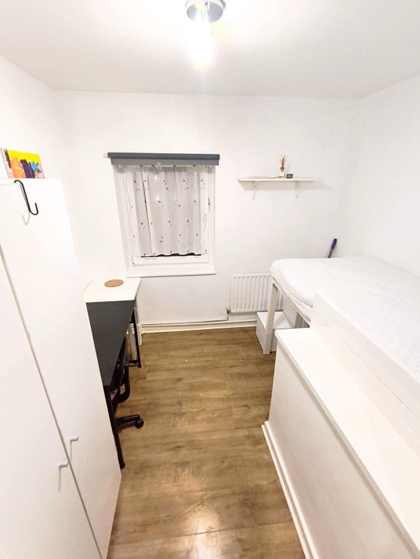 Room Evelyn Street in Greater London