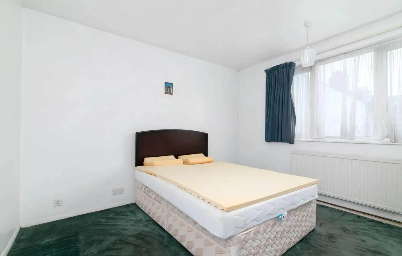 Flat Fenman Court in Greater London