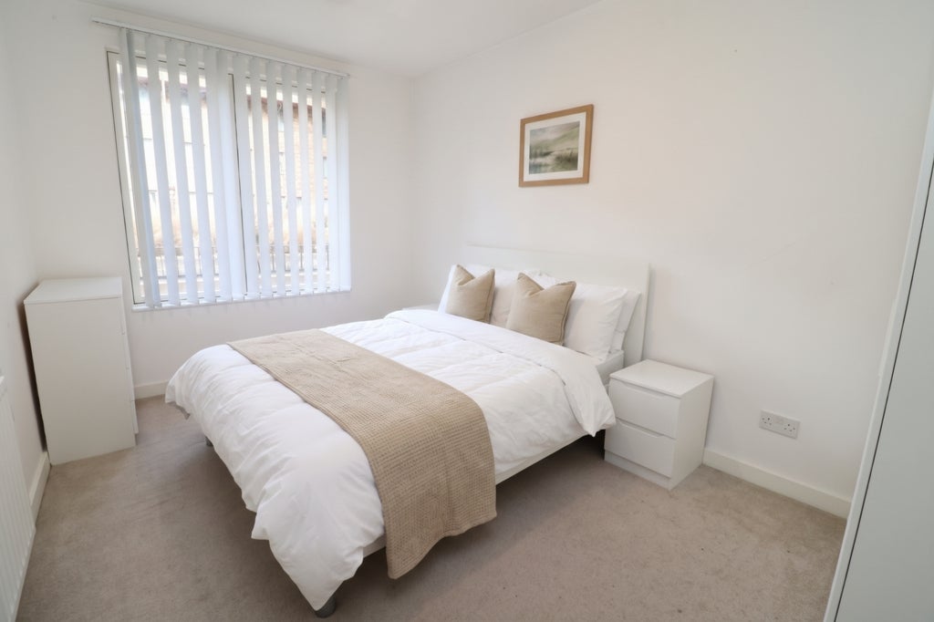 Room Globe Road in Greater London
