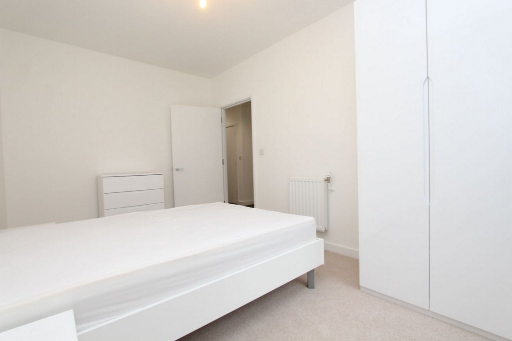 Room Globe Road in Greater London