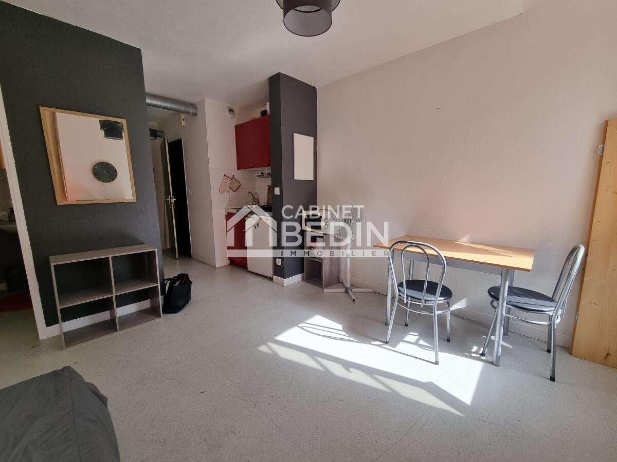 Flat Place Anatole France in Toulouse
