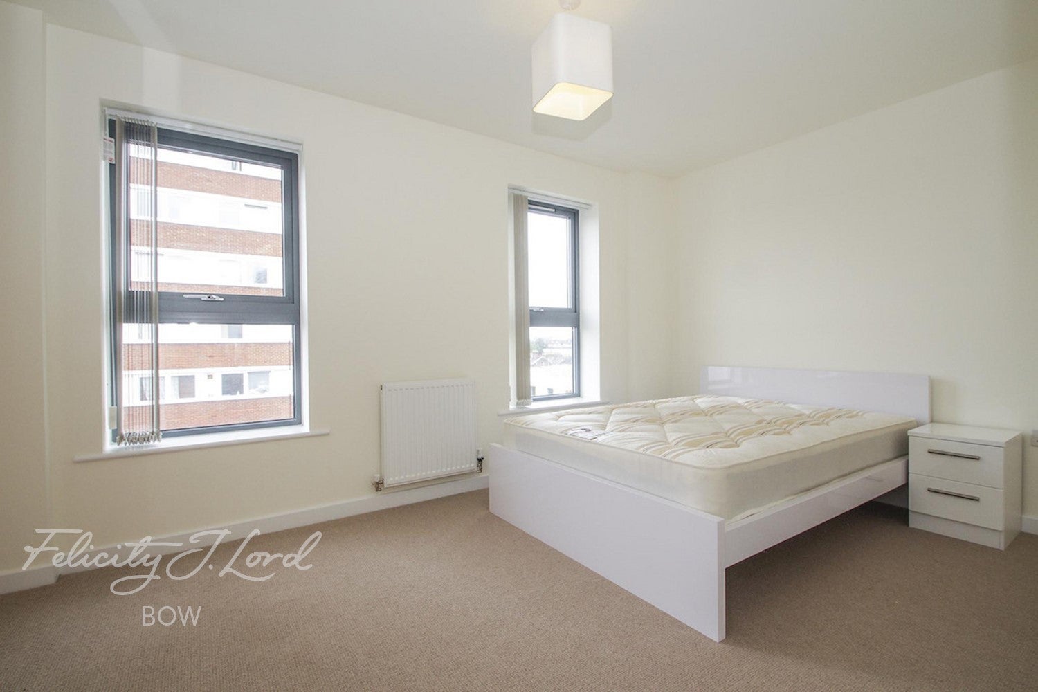 Flat Hamlets Way in Greater London