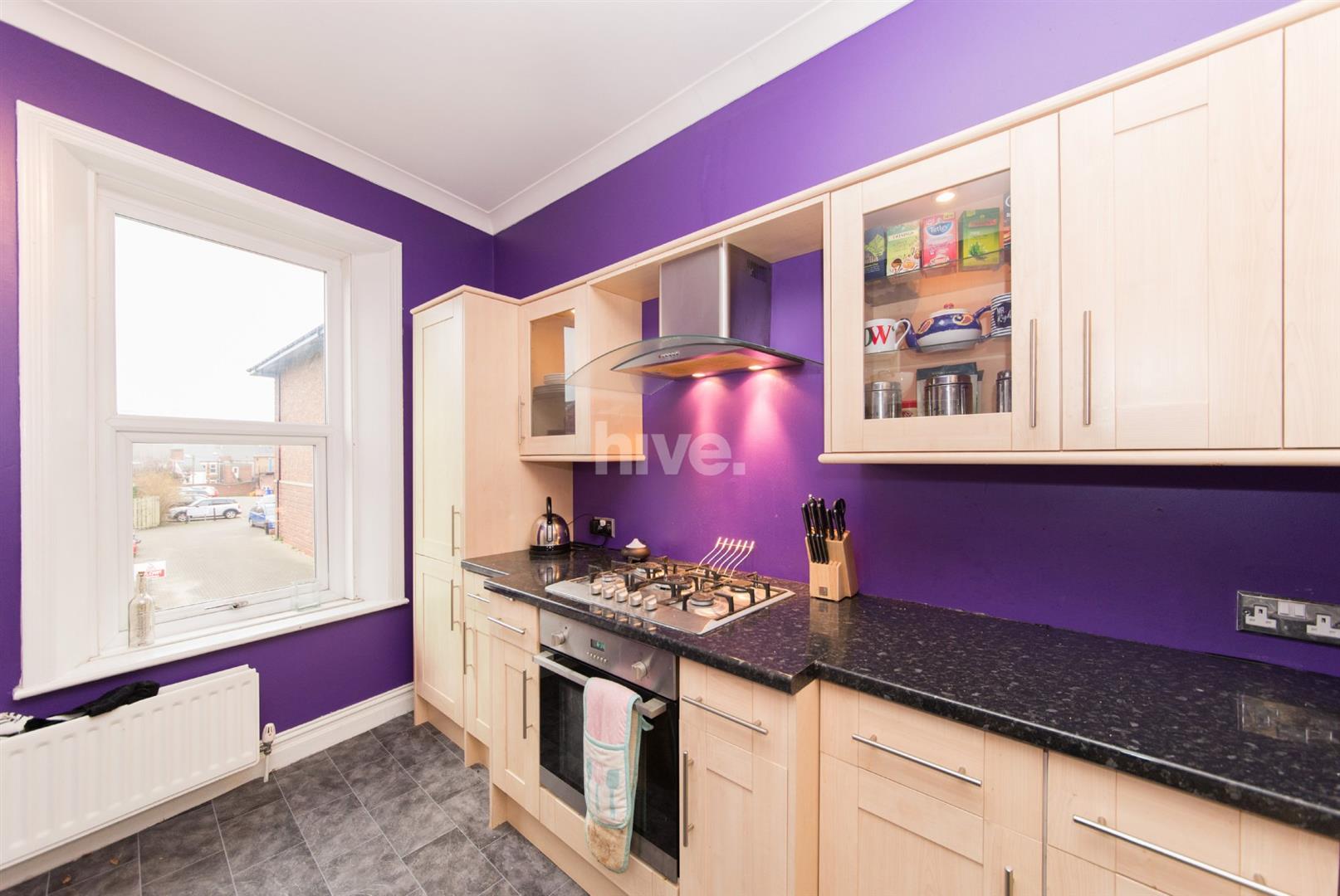 Flat Starbeck Avenue in Newcastle upon Tyne
