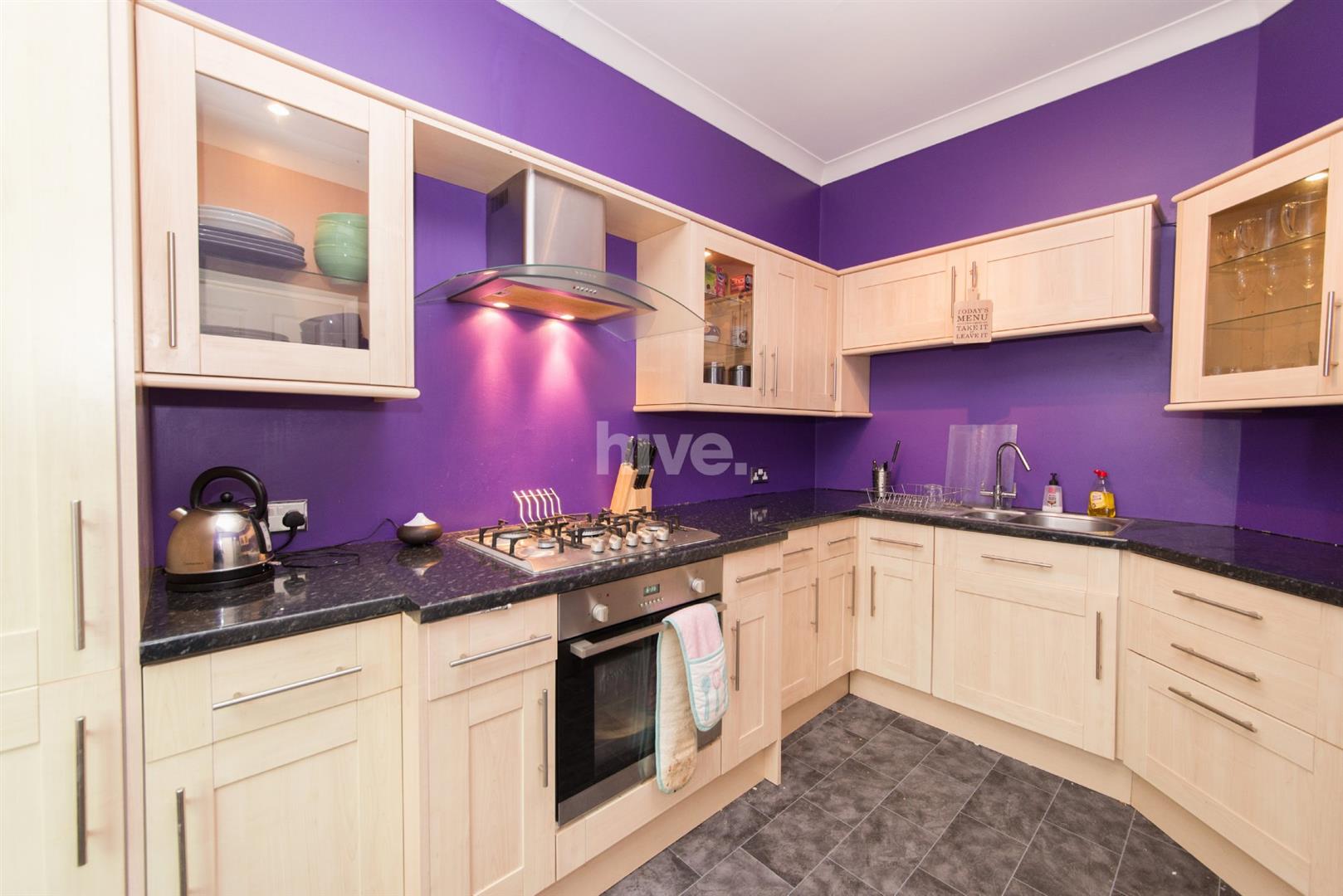 Flat Starbeck Avenue in Newcastle upon Tyne