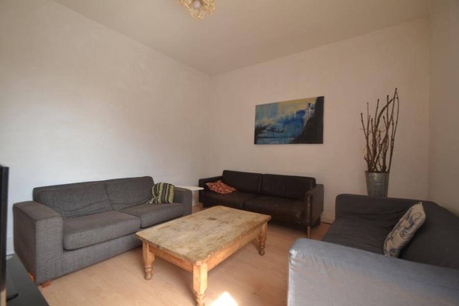 Flat Wilmslow Road in Manchester
