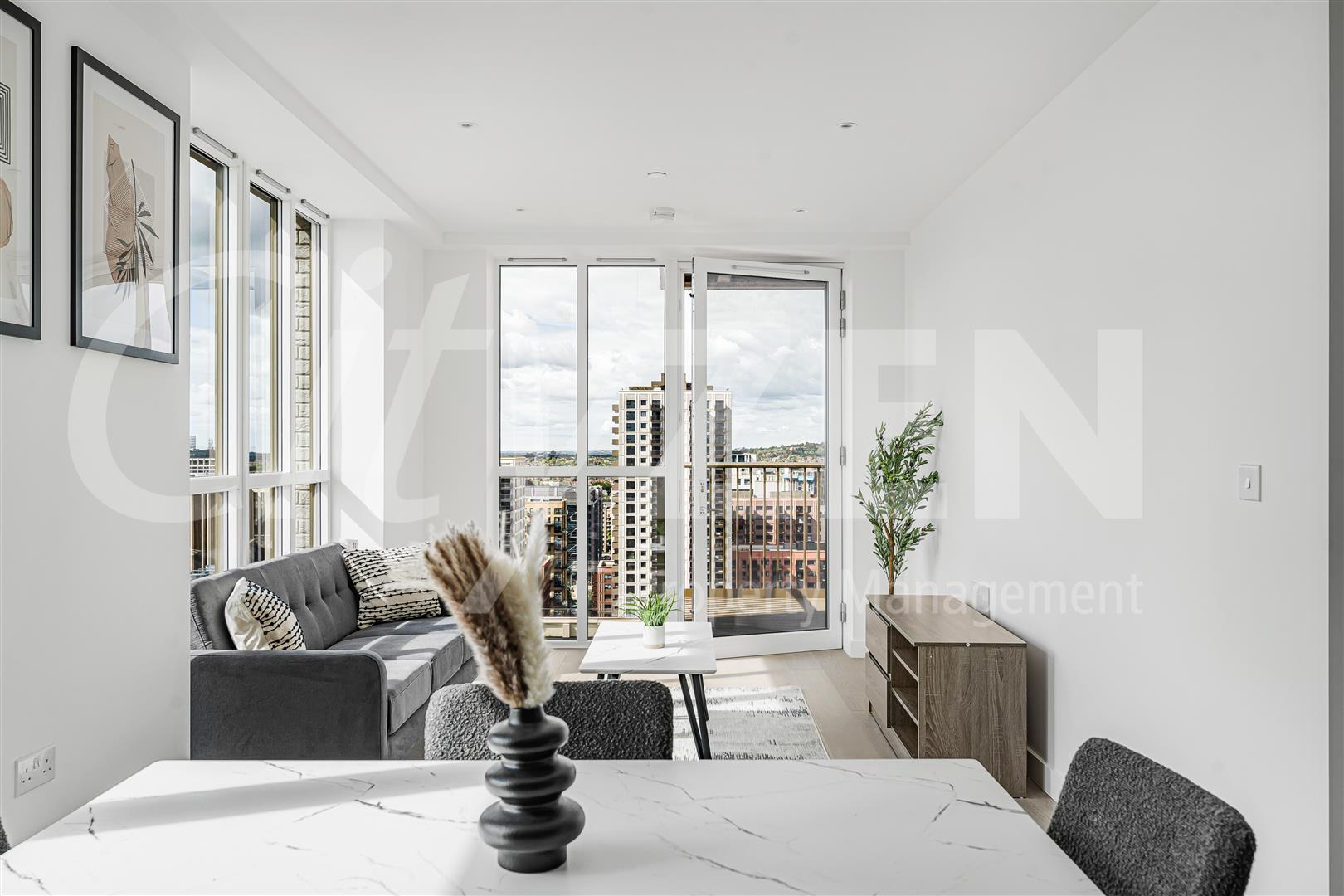 Flat Fifth Way in Greater London