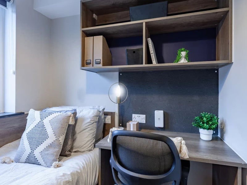 Room Sugarwell Court in Leeds