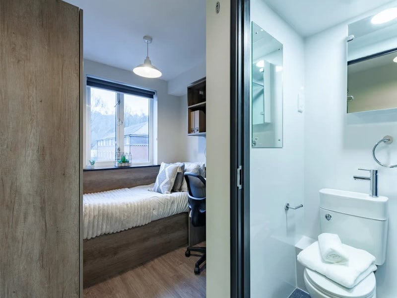 Room Sugarwell Court in Leeds