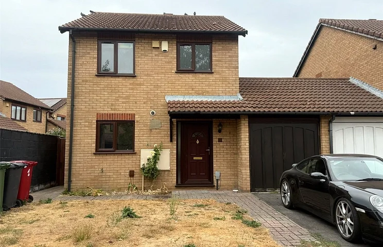 House Ruby Close in Slough