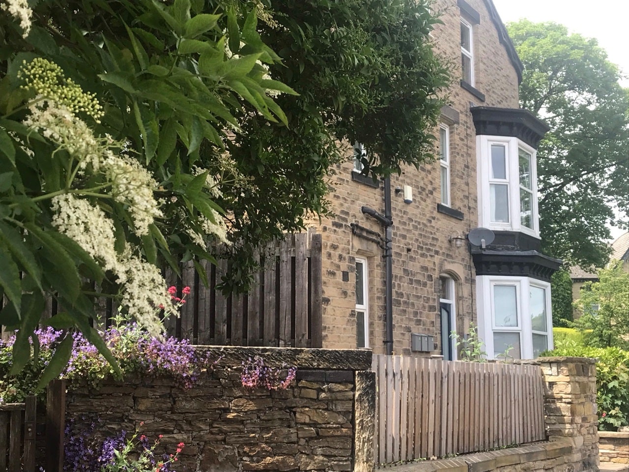 Flat Crescent Road in Sheffield