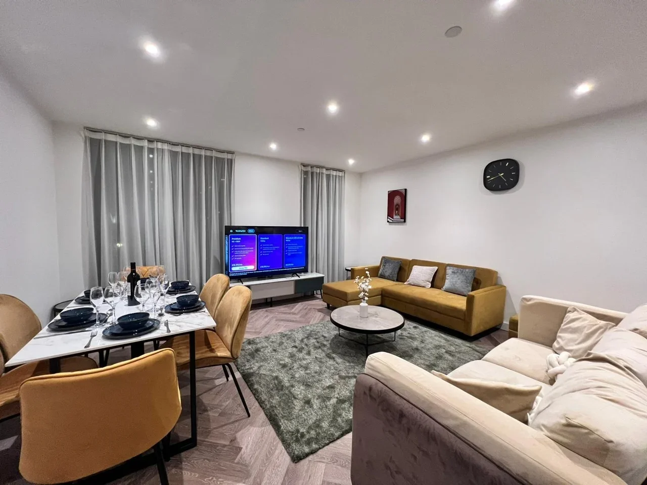 Flat Merino Gardens in Greater London