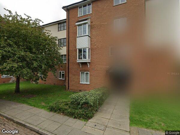 Flat Vicars Bridge Close in Greater London