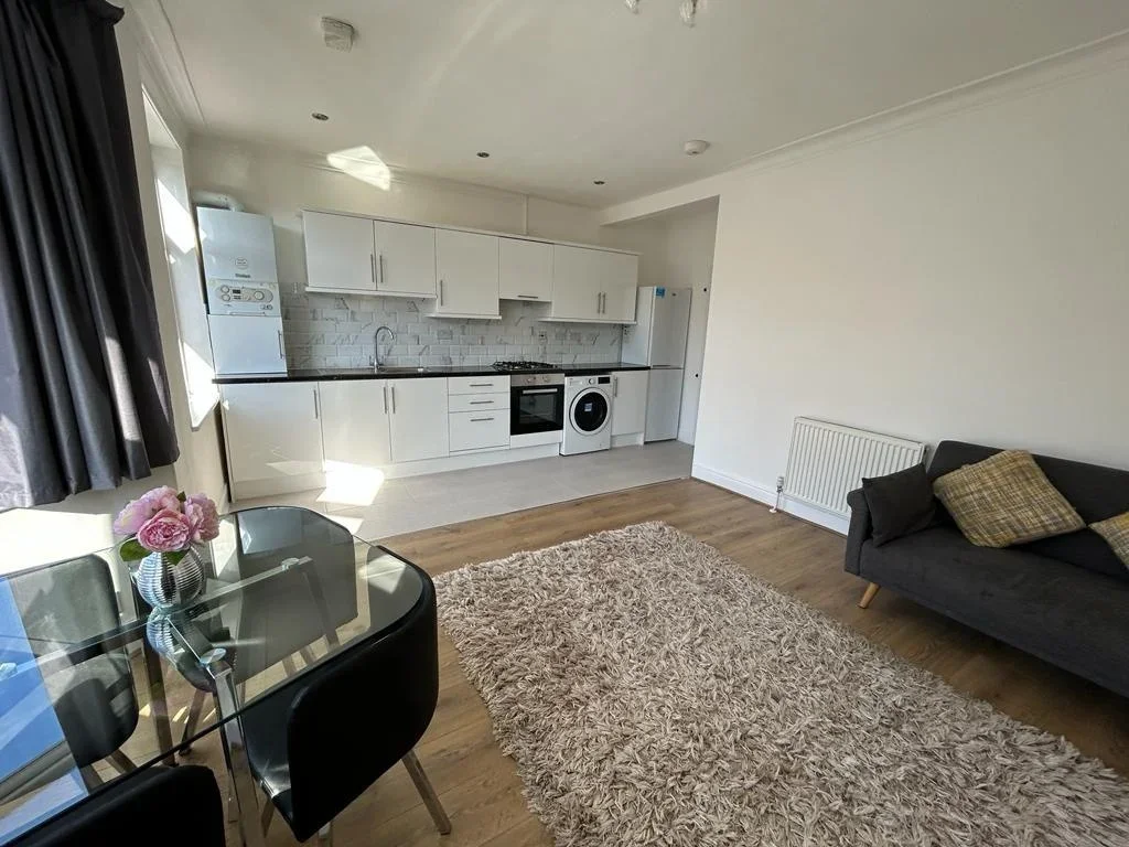 Flat Sussex Road in Greater London