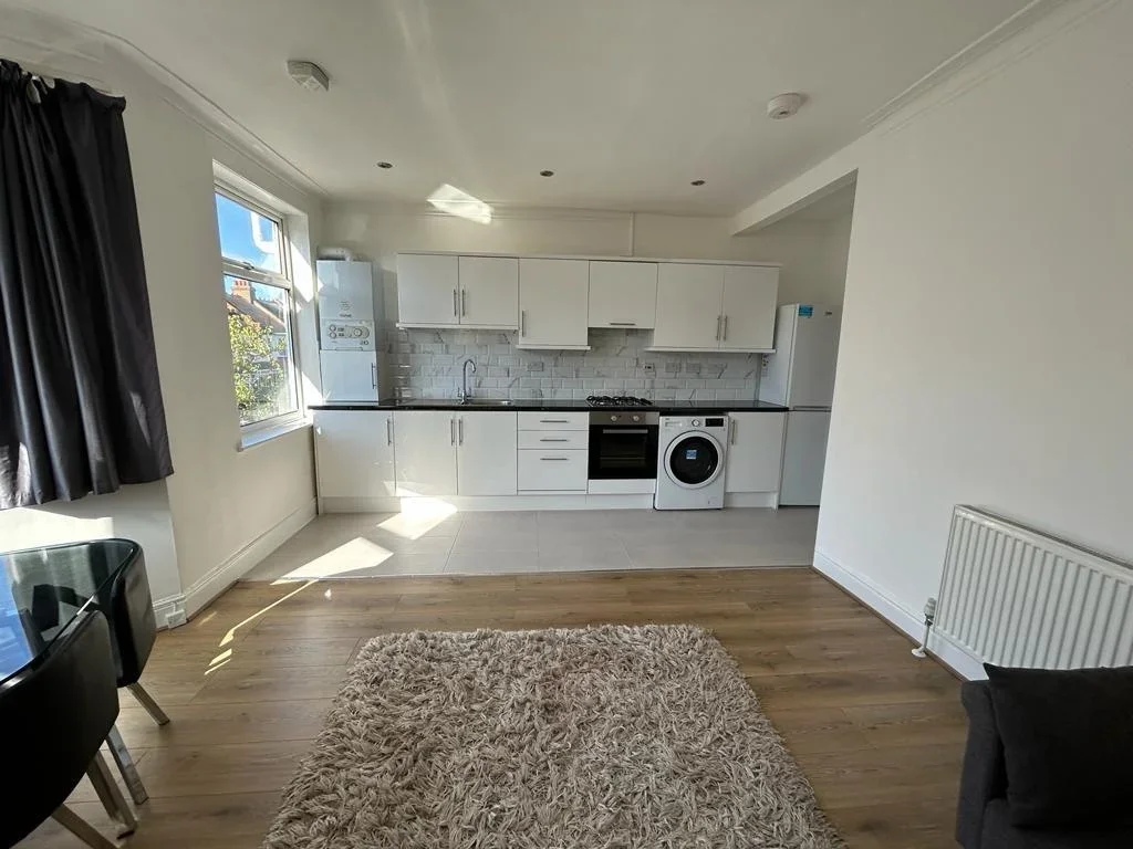 Flat Sussex Road in Greater London