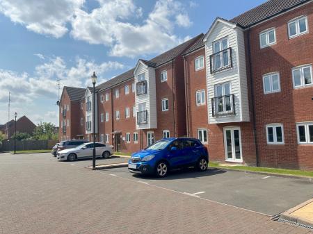 Flat Waterside Avenue in Sandwell