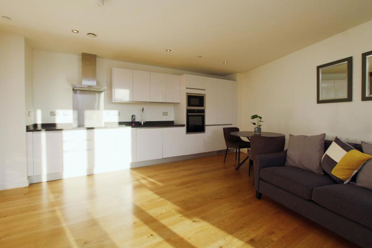 Flat Lewins Mead in Bristol